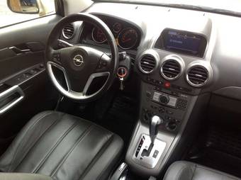 2011 Opel Antara Photos