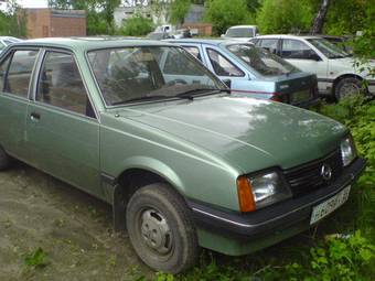 1983 Opel Ascona Photos