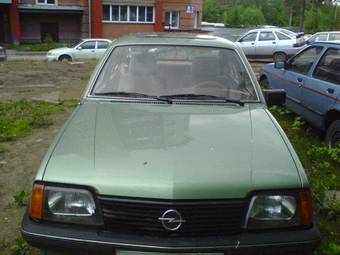1983 Opel Ascona Photos