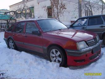 1987 Opel Ascona Pictures