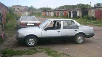 1987 Opel Ascona Pictures