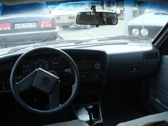 1988 Opel Ascona Photos