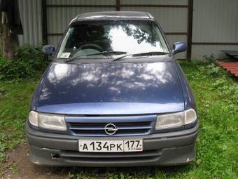 1993 Opel Astra Photos