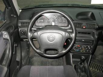 1996 Opel Astra Photos