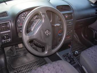 2003 Opel Astra Pictures