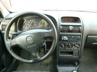 2003 Opel Astra Pictures