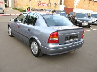 2003 Opel Astra Pictures