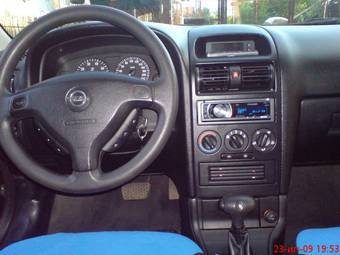 2003 Opel Astra Photos