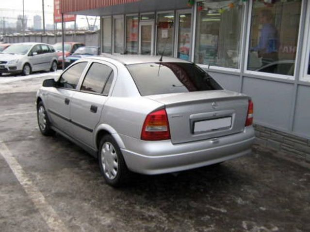 2004 Opel Astra