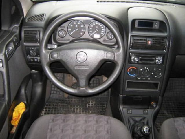 2004 Opel Astra