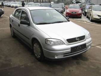 2004 Opel Astra Pictures