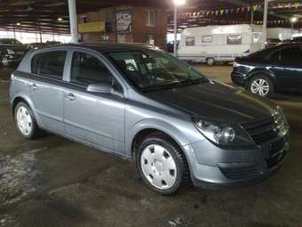 2004 Opel Astra Photos