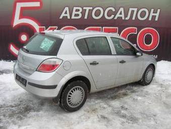 2004 Opel Astra Photos