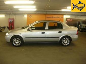 2004 Opel Astra Pictures