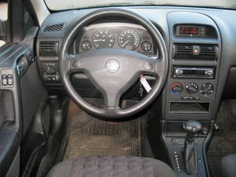 2004 Opel Astra Pics