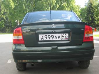 2004 Opel Astra Photos