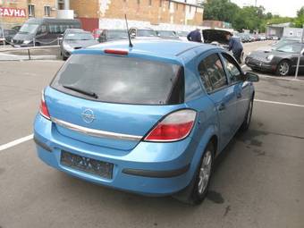 2004 Opel Astra Pictures