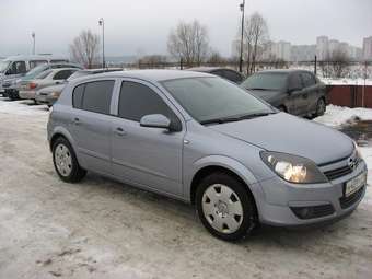 2005 Opel Astra Pictures