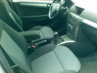 2005 Opel Astra Pictures
