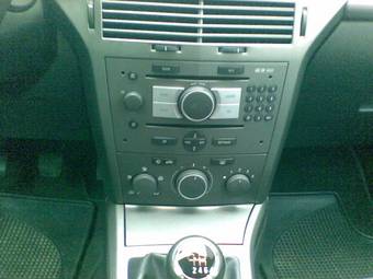 2005 Opel Astra Pics