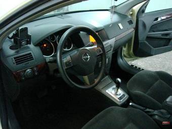 2005 Opel Astra Photos