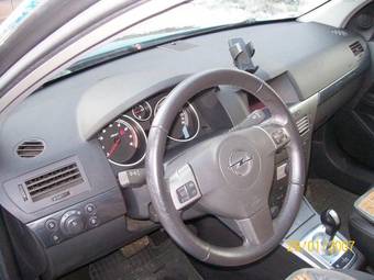 2005 Opel Astra Pictures