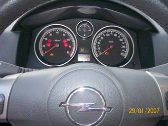 2005 Opel Astra Pictures