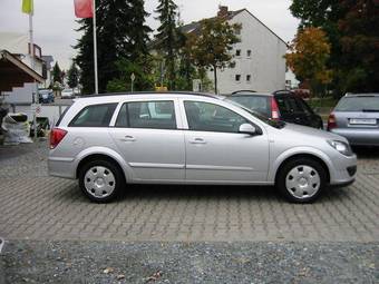 2005 Opel Astra Photos