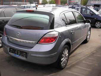 2005 Opel Astra Photos