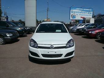 2005 Opel Astra Pics