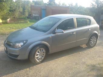 2005 Opel Astra Photos