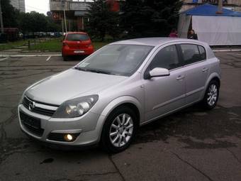 2005 Opel Astra Photos