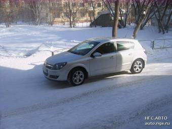 2005 Opel Astra Pictures