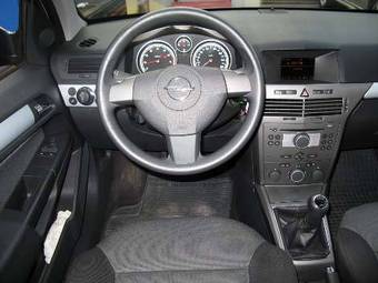 2006 Opel Astra Pictures