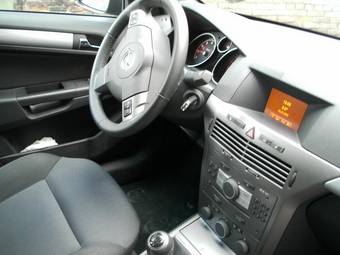 2006 Opel Astra Photos