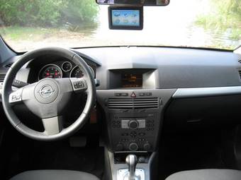 2006 Opel Astra Pictures