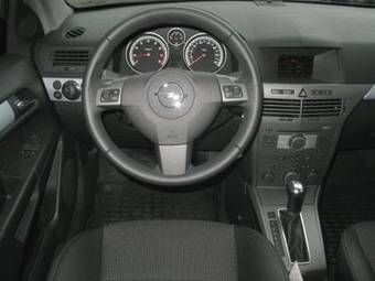 2006 Opel Astra Pictures