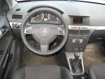 2006 Opel Astra Pictures