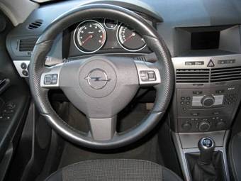 2006 Opel Astra Pictures