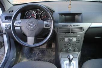 2006 Opel Astra Photos