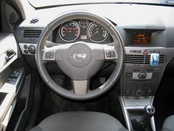 2006 Opel Astra Pics