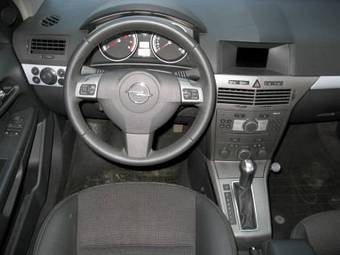 2006 Opel Astra Pictures