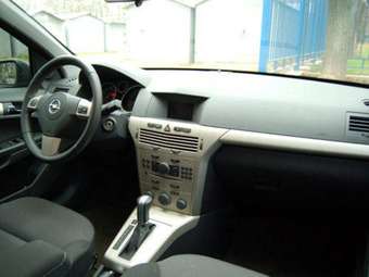 2007 Opel Astra Photos