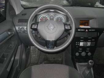 2007 Opel Astra Pictures