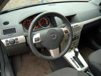 2007 Opel Astra Photos