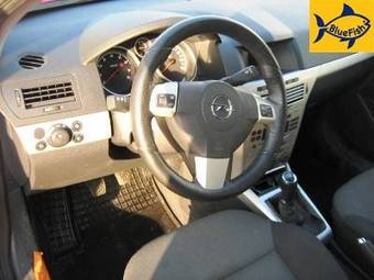 2007 Opel Astra Photos