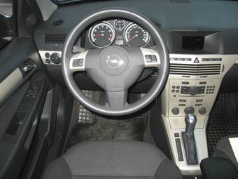 2007 Opel Astra Pictures