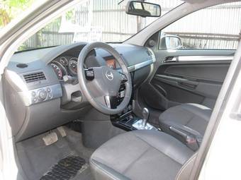 2007 Opel Astra Photos