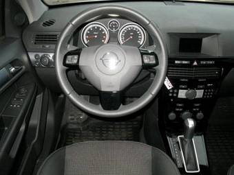 2007 Opel Astra Pictures