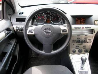 2007 Opel Astra Pictures